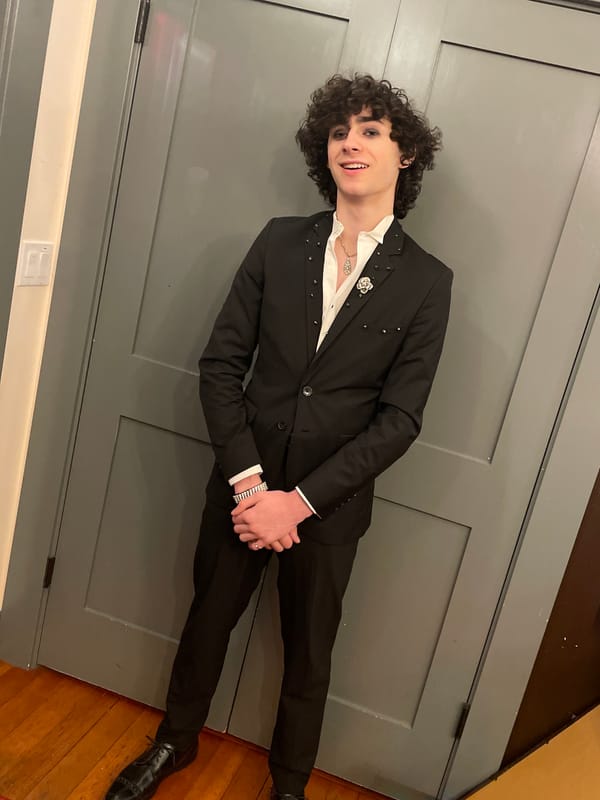 Shimmer in the Darkness